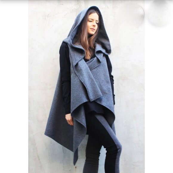Fraktura Asymmetrical Wool Sleeveless Hooded Cloak Vest Coat Gray Size Medium - Picture 2 of 9